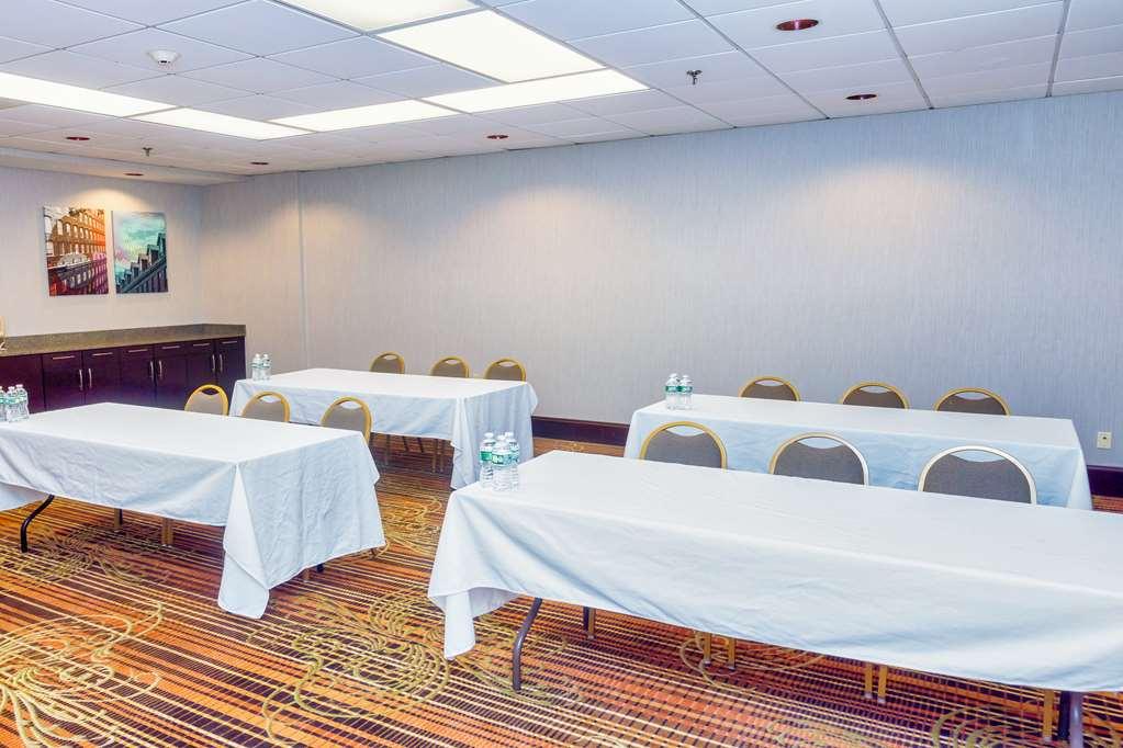 Hampton Inn Haverhill Facilities photo