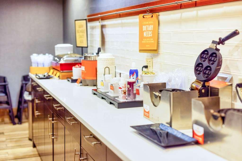 Hampton Inn Haverhill Restaurant photo