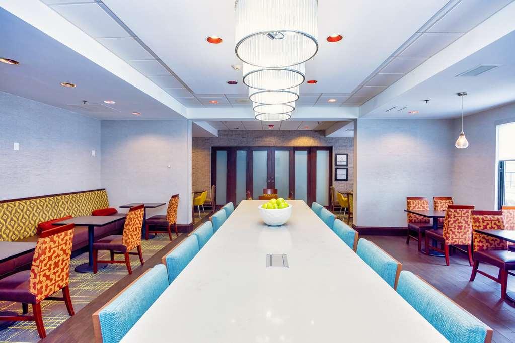 Hampton Inn Haverhill Restaurant photo